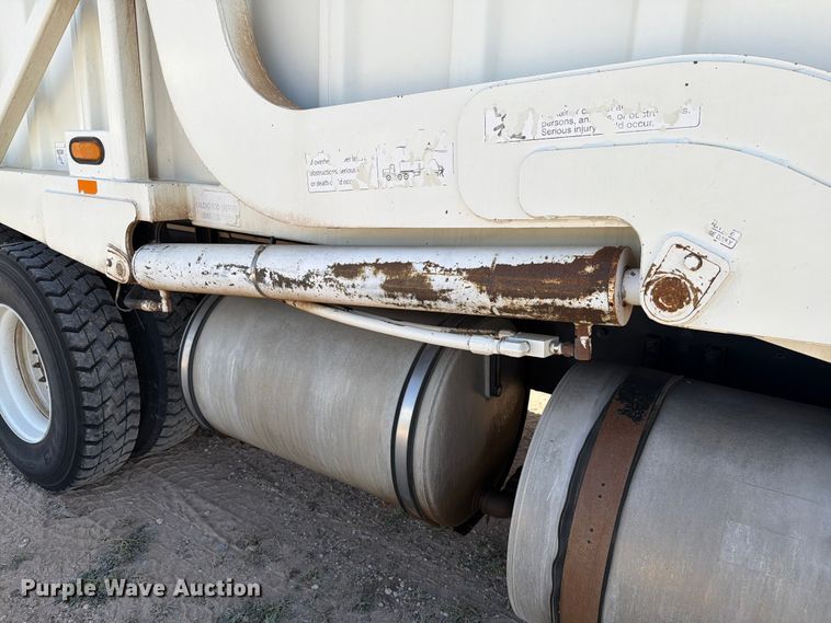 image for item EW8668 2020 Autocar Xpeditor refuse truck