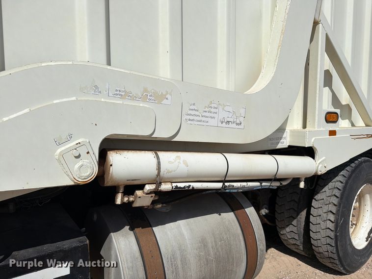 image for item EW8668 2020 Autocar Xpeditor refuse truck
