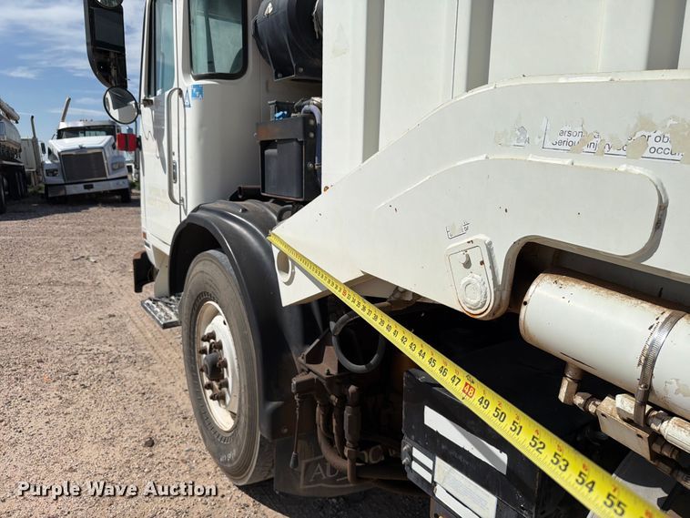 image for item EW8668 2020 Autocar Xpeditor refuse truck