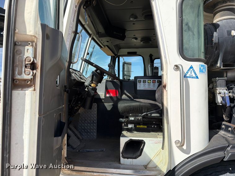 image for item EW8668 2020 Autocar Xpeditor refuse truck