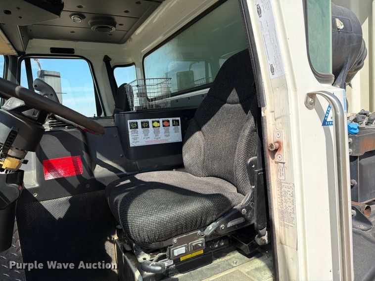 image for item EW8668 2020 Autocar Xpeditor refuse truck