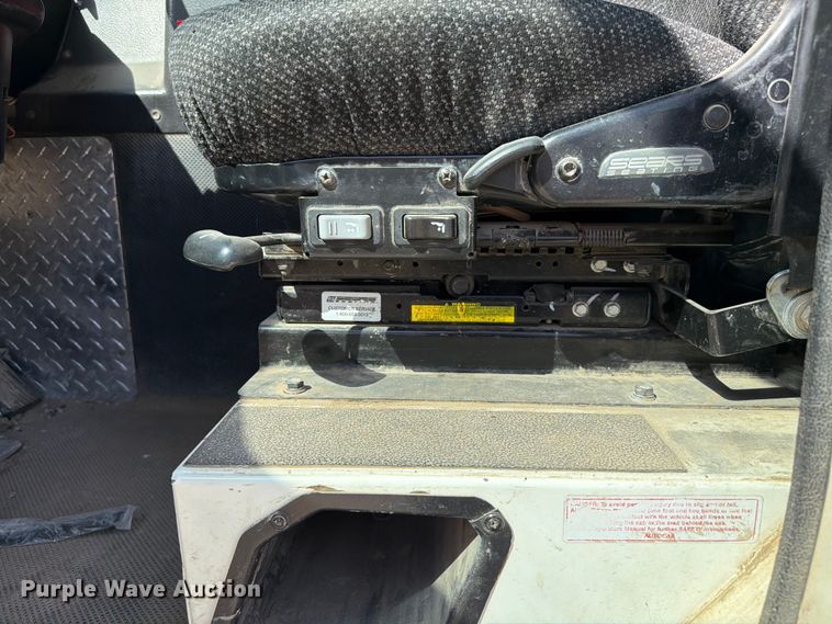 image for item EW8668 2020 Autocar Xpeditor refuse truck