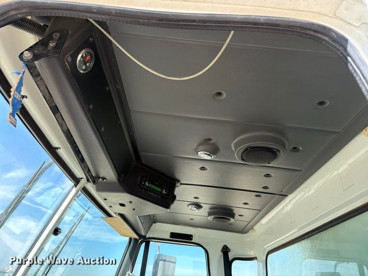image for item EW8668 2020 Autocar Xpeditor refuse truck