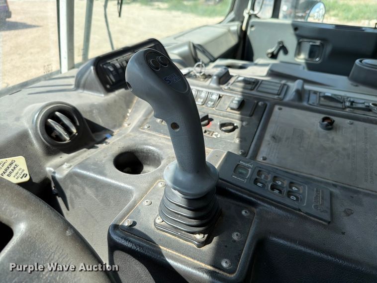 image for item EW8668 2020 Autocar Xpeditor refuse truck
