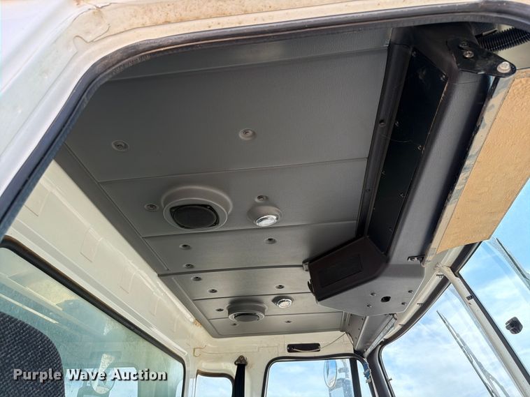 image for item EW8668 2020 Autocar Xpeditor refuse truck
