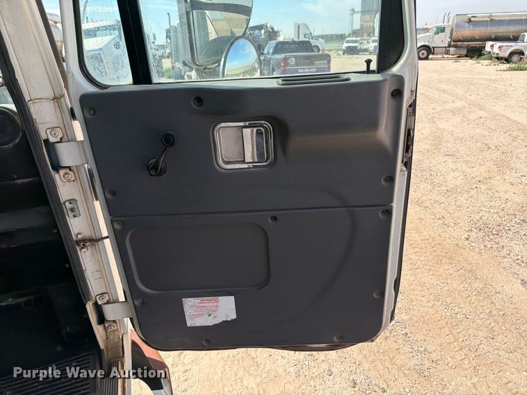 image for item EW8668 2020 Autocar Xpeditor refuse truck