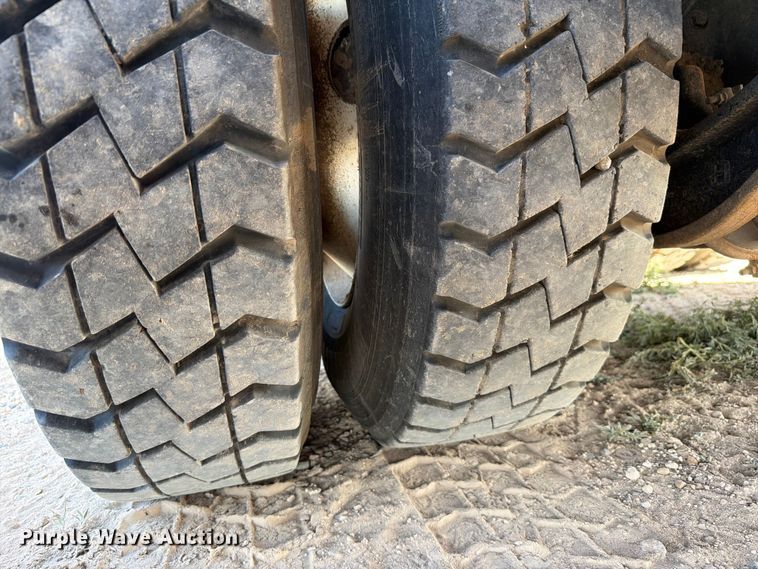 image for item EW8668 2020 Autocar Xpeditor refuse truck
