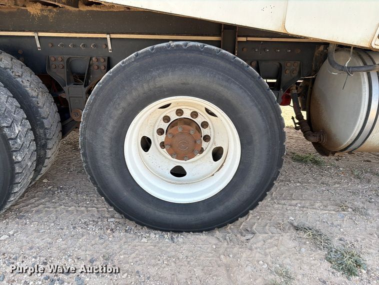 image for item EW8668 2020 Autocar Xpeditor refuse truck
