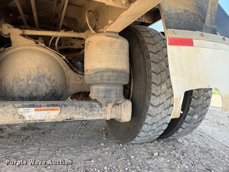 image for item EW8668 2020 Autocar Xpeditor refuse truck