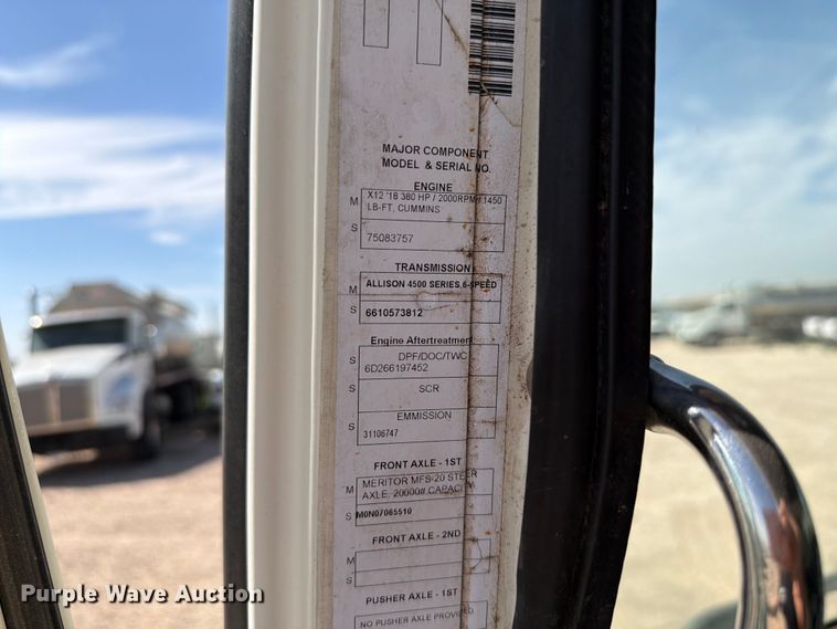image for item EW8668 2020 Autocar Xpeditor refuse truck