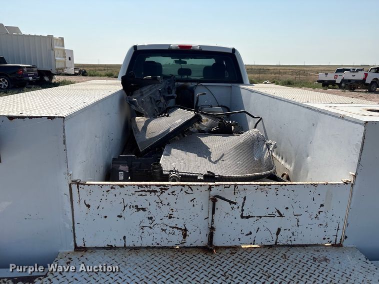 image for item EW8670 2019 Ford F350 Super Duty Ext. Cab utility bed pickup truck