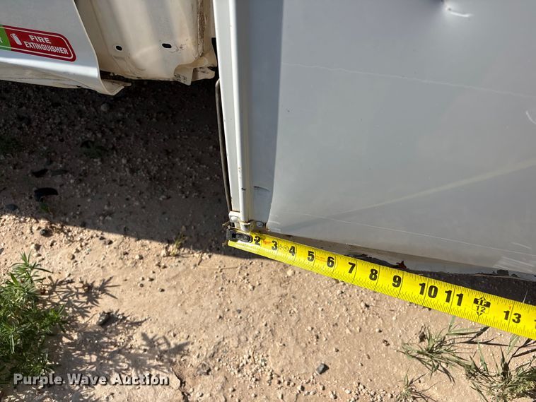 image for item EW8670 2019 Ford F350 Super Duty Ext. Cab utility bed pickup truck