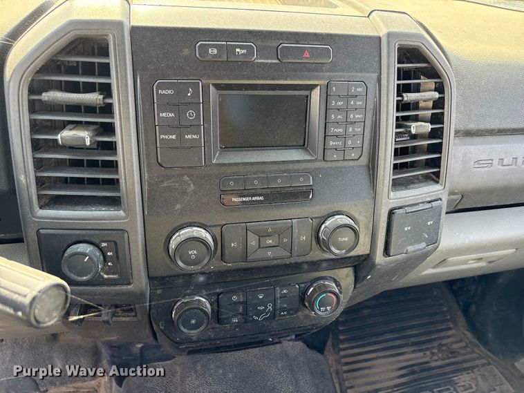 image for item EW8670 2019 Ford F350 Super Duty Ext. Cab utility bed pickup truck