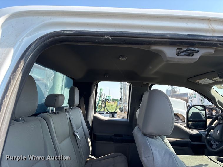 image for item EW8670 2019 Ford F350 Super Duty Ext. Cab utility bed pickup truck
