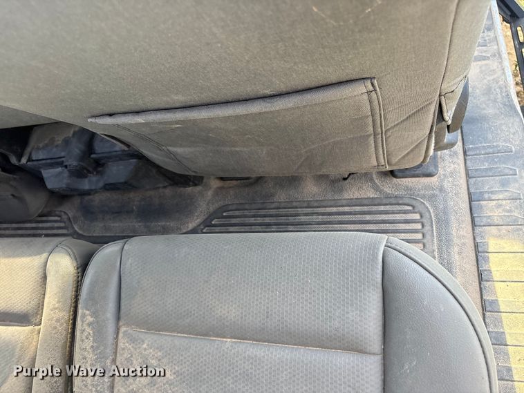 image for item EW8670 2019 Ford F350 Super Duty Ext. Cab utility bed pickup truck