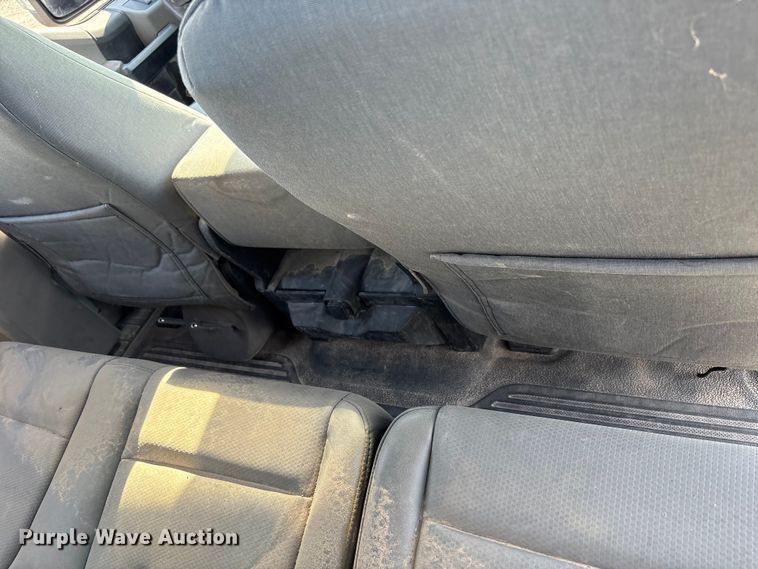 image for item EW8670 2019 Ford F350 Super Duty Ext. Cab utility bed pickup truck