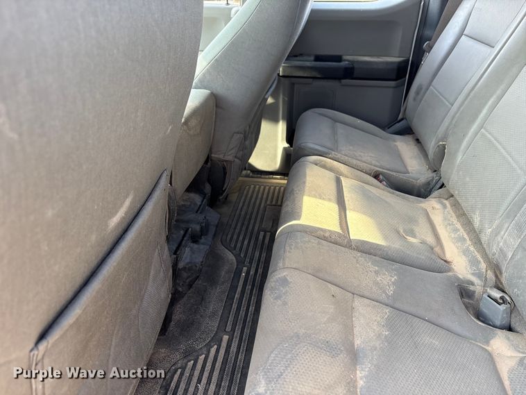 image for item EW8670 2019 Ford F350 Super Duty Ext. Cab utility bed pickup truck