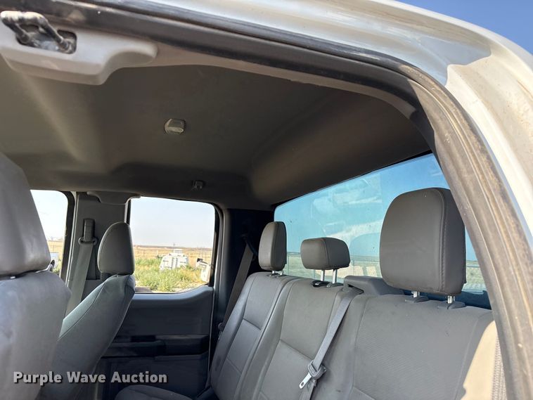 image for item EW8670 2019 Ford F350 Super Duty Ext. Cab utility bed pickup truck