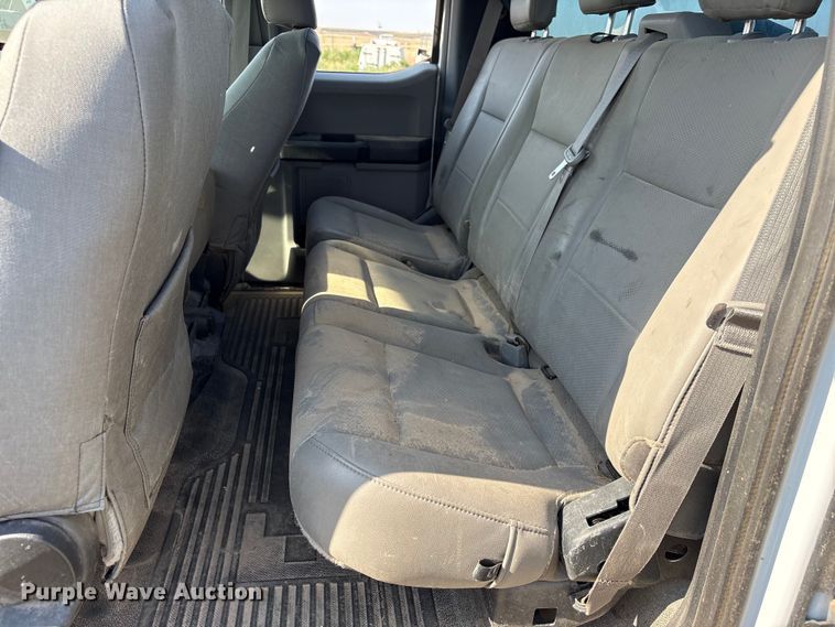 image for item EW8670 2019 Ford F350 Super Duty Ext. Cab utility bed pickup truck