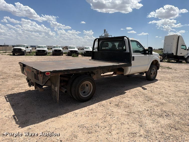 image for item EW8671 2016 Ford F350 Super Duty flatbed pickup truck