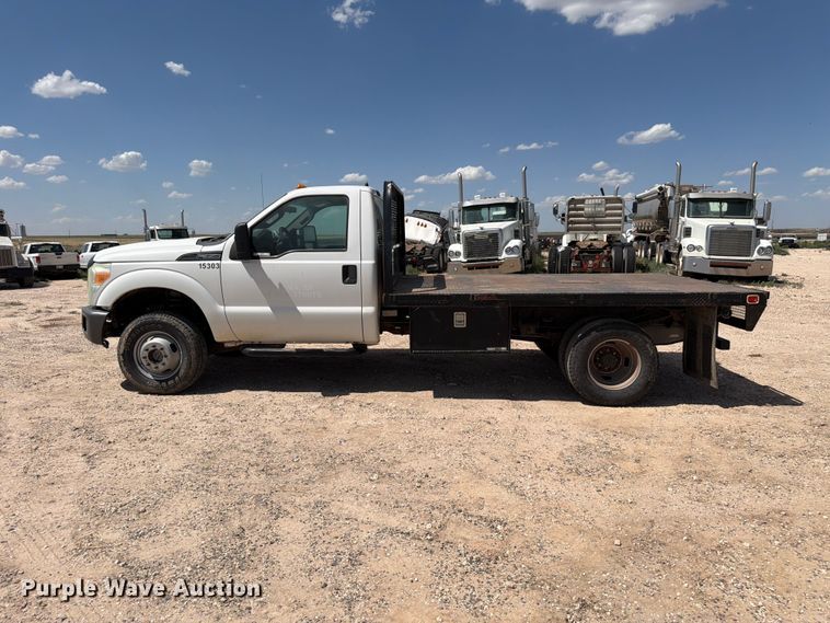 image for item EW8671 2016 Ford F350 Super Duty flatbed pickup truck