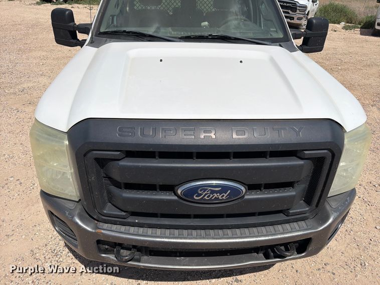 image for item EW8671 2016 Ford F350 Super Duty flatbed pickup truck