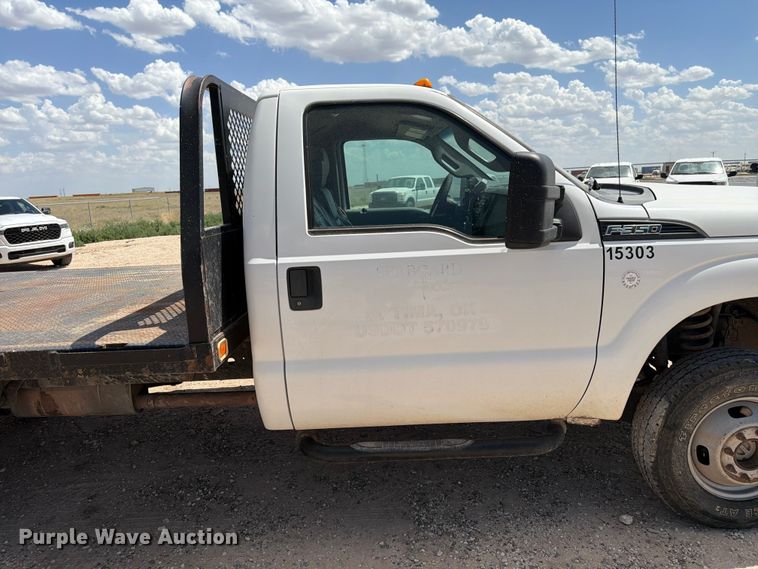 image for item EW8671 2016 Ford F350 Super Duty flatbed pickup truck