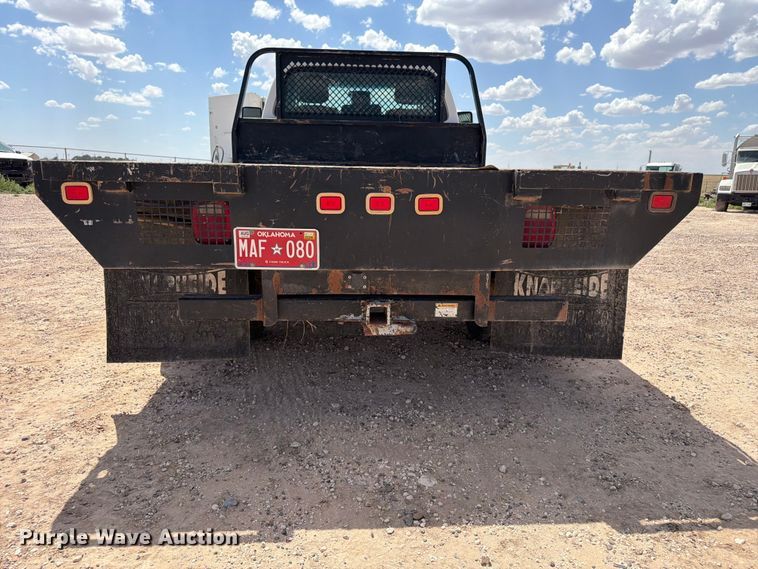 image for item EW8671 2016 Ford F350 Super Duty flatbed pickup truck