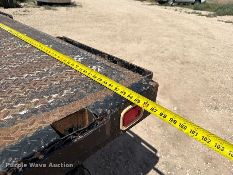 image for item EW8671 2016 Ford F350 Super Duty flatbed pickup truck