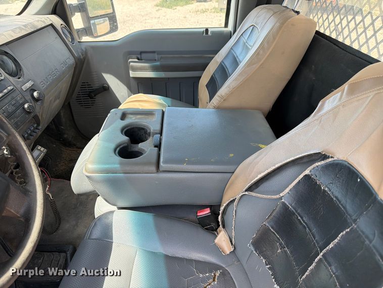 image for item EW8671 2016 Ford F350 Super Duty flatbed pickup truck