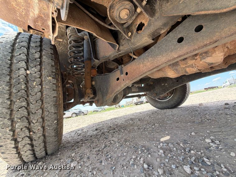 image for item EW8671 2016 Ford F350 Super Duty flatbed pickup truck