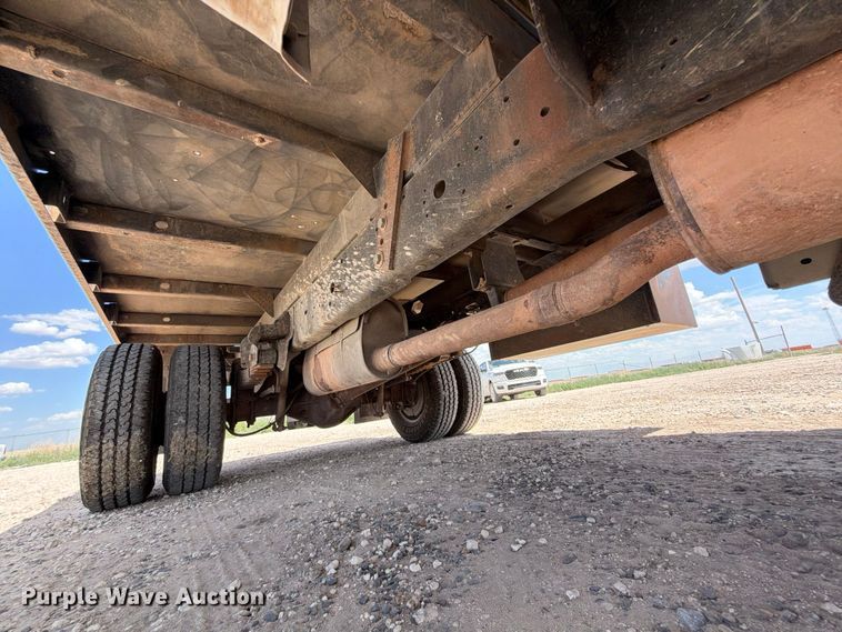 image for item EW8671 2016 Ford F350 Super Duty flatbed pickup truck