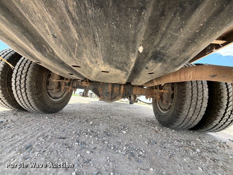 image for item EW8671 2016 Ford F350 Super Duty flatbed pickup truck