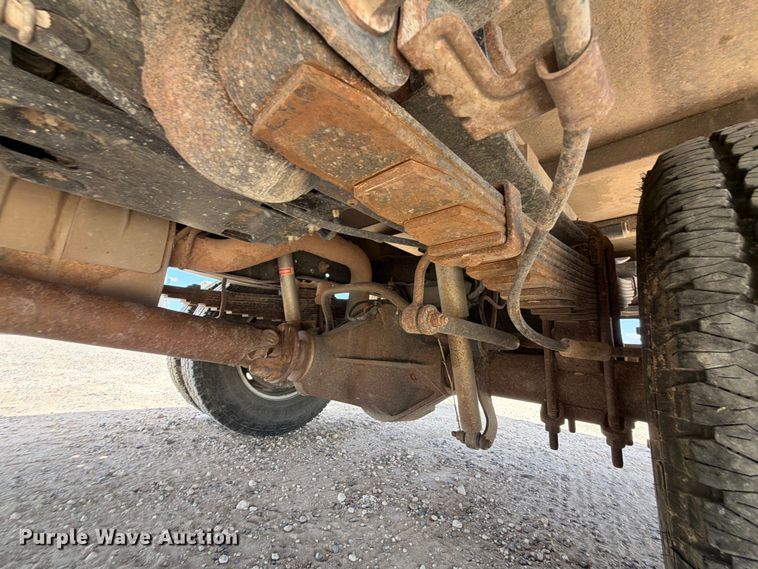 image for item EW8671 2016 Ford F350 Super Duty flatbed pickup truck