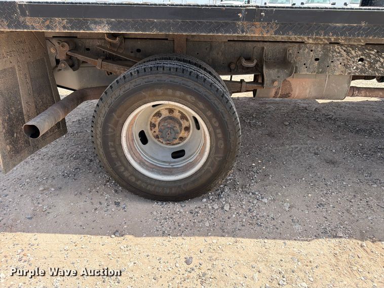 image for item EW8671 2016 Ford F350 Super Duty flatbed pickup truck