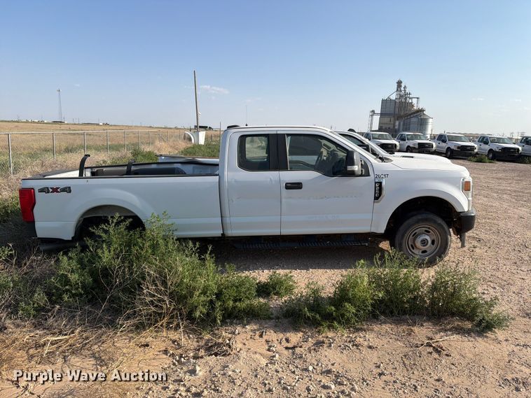 image for item EW8672 2020 Ford F250 Super Duty Ext. Cab pickup truck