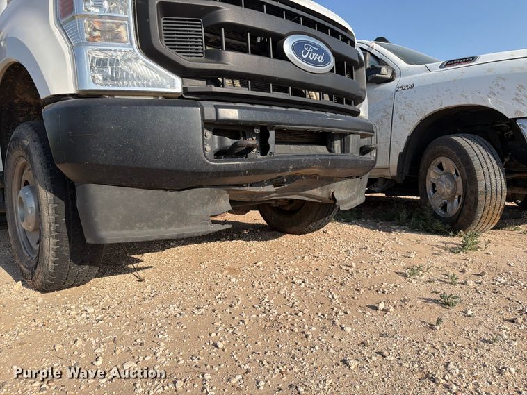 image for item EW8672 2020 Ford F250 Super Duty Ext. Cab pickup truck