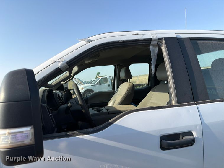 image for item EW8672 2020 Ford F250 Super Duty Ext. Cab pickup truck