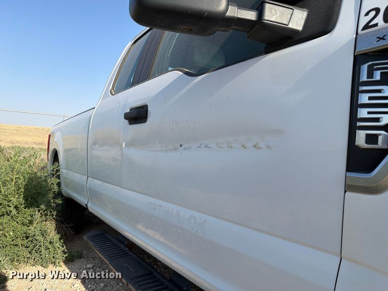 image for item EW8672 2020 Ford F250 Super Duty Ext. Cab pickup truck