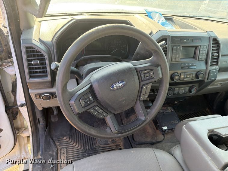 image for item EW8672 2020 Ford F250 Super Duty Ext. Cab pickup truck