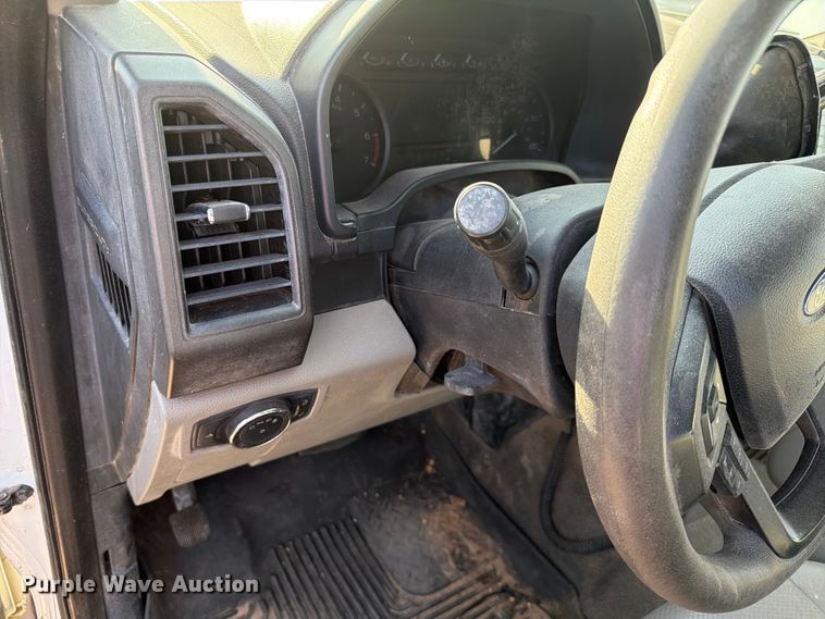 image for item EW8672 2020 Ford F250 Super Duty Ext. Cab pickup truck