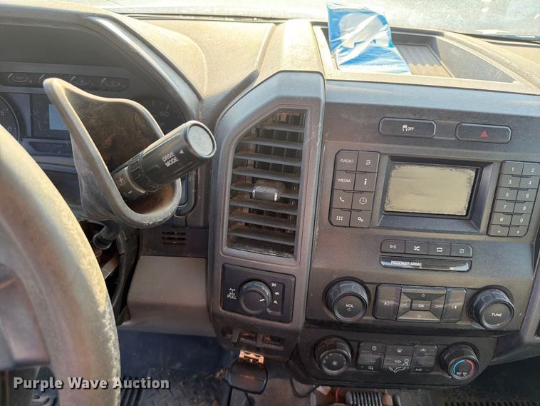 image for item EW8672 2020 Ford F250 Super Duty Ext. Cab pickup truck