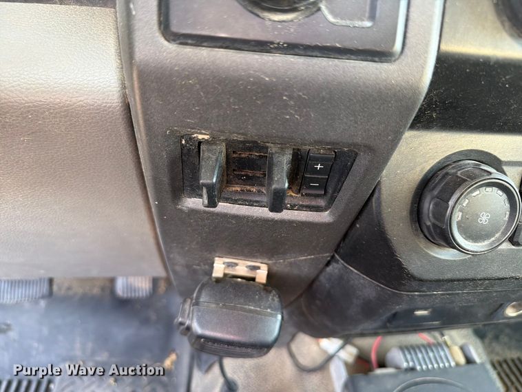 image for item EW8672 2020 Ford F250 Super Duty Ext. Cab pickup truck