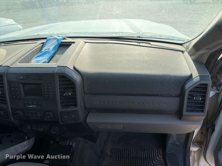 image for item EW8672 2020 Ford F250 Super Duty Ext. Cab pickup truck