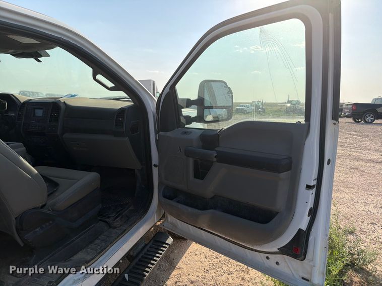 image for item EW8672 2020 Ford F250 Super Duty Ext. Cab pickup truck