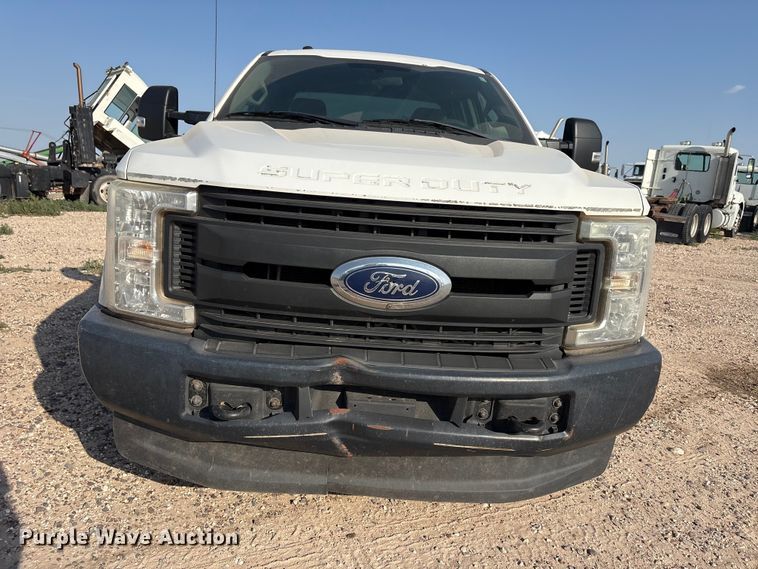 image for item EW8673 2017 Ford F250 Super Duty Ext. Cab pickup truck