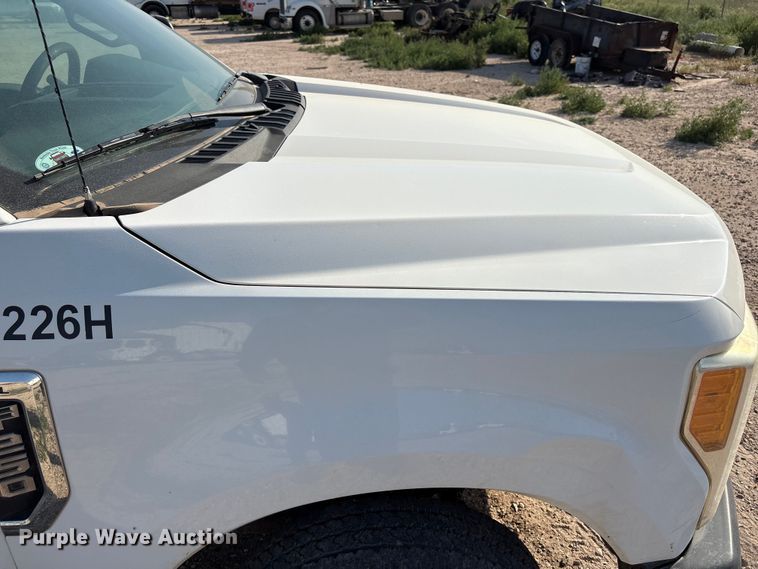 image for item EW8673 2017 Ford F250 Super Duty Ext. Cab pickup truck