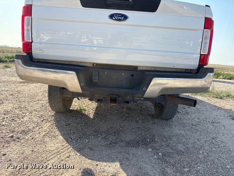 image for item EW8673 2017 Ford F250 Super Duty Ext. Cab pickup truck