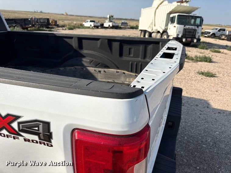 image for item EW8673 2017 Ford F250 Super Duty Ext. Cab pickup truck