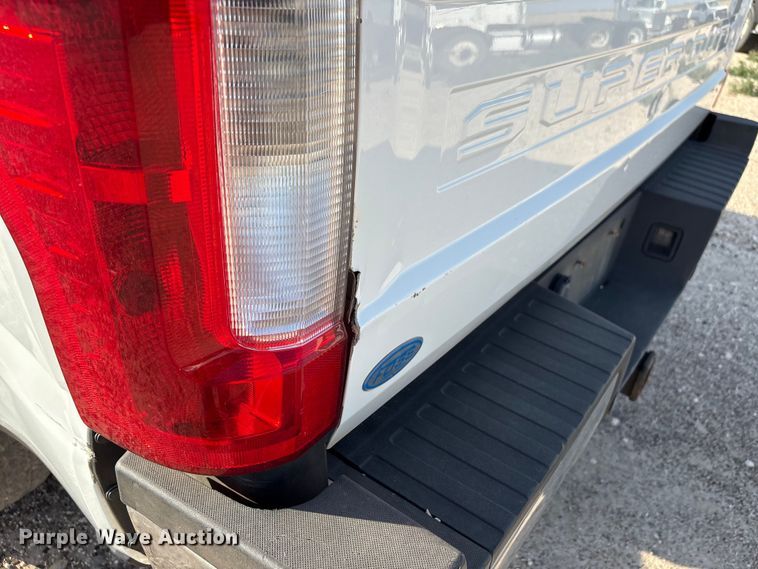 image for item EW8673 2017 Ford F250 Super Duty Ext. Cab pickup truck